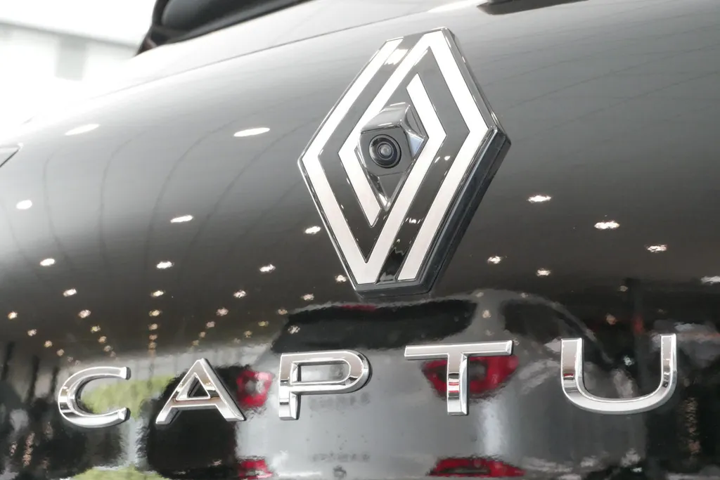 Renault Captur 1.8 E-Tech full hybrid 160 techno | Profiteer nu van €2.500,- Zeeuw & Zeeuw voorraadkorting | Uit voorraad leverbaar op is op