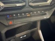 Dacia Duster 140PK Hybrid Journey Automaat | 1ste Eigenaar | Navigatie | Apple Carplay/Android Auto | 360 Camera | Dodehoek Detectie | Parkeersensoren | Climate Control | Cruise Control | USB-C | Licht & Regen Sensor |