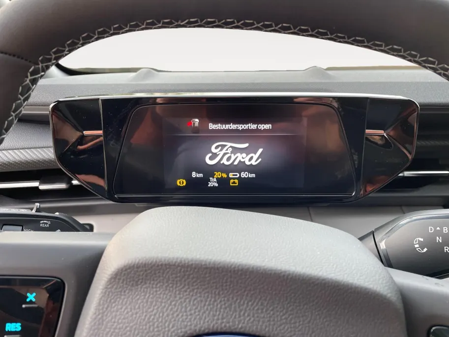 Ford Explorer Premium Extended Range RWD 79 kWh | Tot 2200kg trekgewicht! | Nieuw te bestellen | Diverse kleuren | Tot €4.000,- korting! | 0,99% rente Ford Options! |