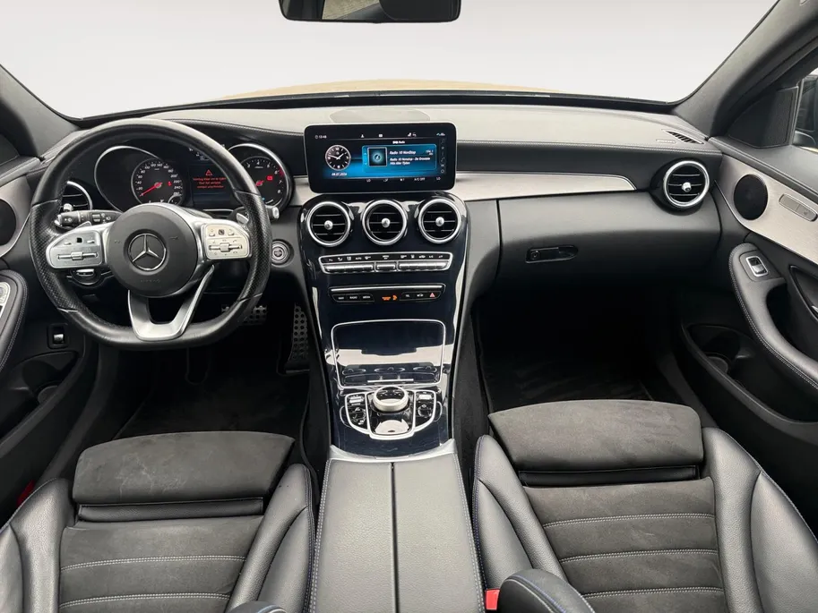 Mercedes-Benz C-Klasse Estate 300 e | Apple Carplay/Android Auto | Verwarmbare Voorstoelen | Privacy Glass | Climate Control | DAB | 12 maanden garantie |