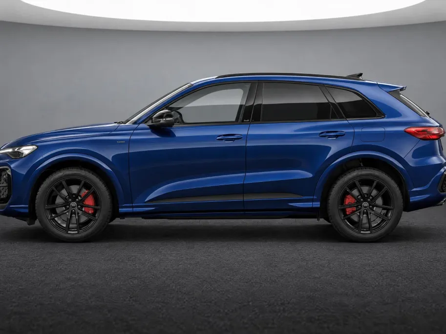 Audi Q5 e-hybrid quattro S edition Competition 367 PK · Trekhaak elek. wegklapbaar · Winterpakket · Privacy glas