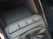 Kia Stonic 1.0 T-GDi MHEV DynamicPlusLine Navi | Stoel en stuurverwarming | Camera | Keyless met startknop | Apple Carplay / Android Auto | Getinte ramen achter | Fabrieksgarantie | NAP
