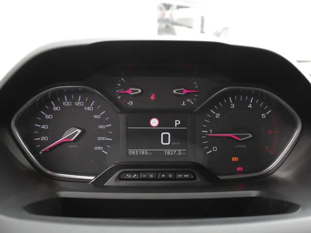 Peugeot Rifter Long 1.2 Puretech Long Allure Automaat | Carplay / Android Auto | Clima | Park sens