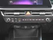 Kia Niro 1.6 GDi Hybrid DynamicPlusLine | Schuif-/kanteldak | Stuur-/stoelverwarming | Cruise adapt. | Camera | HUD | LED | Clima | 16' LM | Navi |