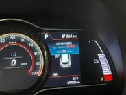 Hyundai Kona EV Fashion 64 kWh | 100% SOH | Warmtepomp | Navigatie | Apple Carplay & Android Auto | Adaptive cruise control | Climate control | Head-up display | Parkeersensoren achter |