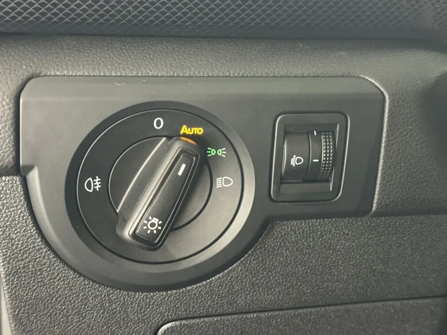 Volkswagen T-Cross 1.0 Life Edition DSG Automaat | Adaptieve Cruise Control | Climate Control | Parkeersensoren voor + achter
