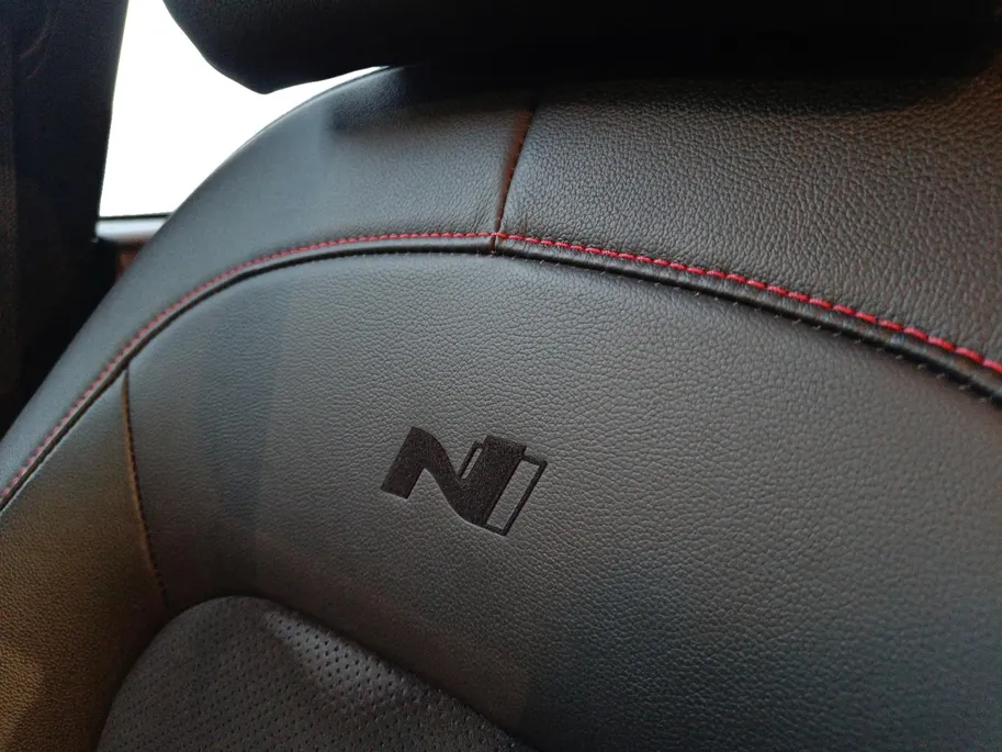 Hyundai Kona 1.0 T-GDI N Line | Trekhaak | Navigatie | Elektrische bestuurdersstoel | Stoelverwarming |