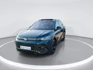 Volkswagen Tiguan 1.5eHybrid 200kW/272PK R-Line Black Style DSG · Panoramadak · Leder · Trekhaak · 360°Camera · Harman Kardon · Garantie t/m 09-01-2027