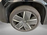 Volkswagen Tayron 1.5 272pk DSG eHybrid R-Line Edition · Panoramadak · 360 Camera · Wegklapbare Trekhaak · Black Style · 20'' Inch · Garantie t/m 17-11-2029 of 100.000km