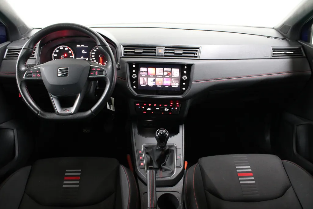 SEAT Ibiza 1.0 TSI FR Business Intense / Camera / Trekhaak afneembaar / Navi. / Full led / Apple Carplay /