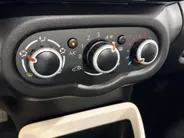 Renault Twingo 70PK SCe Collection | Elektrisch Vouwdak | 1e Eigenaar | Bluetooth Audio & Telefoon | Snelheidsbegrenzer | Leder Stuurwiel | LED Dagrijverlichting | USB | Centrale Deurvergrendeling | Elektrische Ramen & Spiegels |