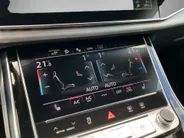 Audi Q8 55 TFSIe 280kW/381PK quattro Pro Line S · Panoramadak · Leder · 360°Camera + Parkeersensoren · Trekhaak ·