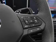 Volkswagen Tiguan 1.5 272pk DSG eHybrid R-Line Edition · Panoramadak · 360 Camera · Wegklapbare Trekhaak · Massage · Black style · 20'' Inch · Garantie t/m 22-06-2030 of 100.000km