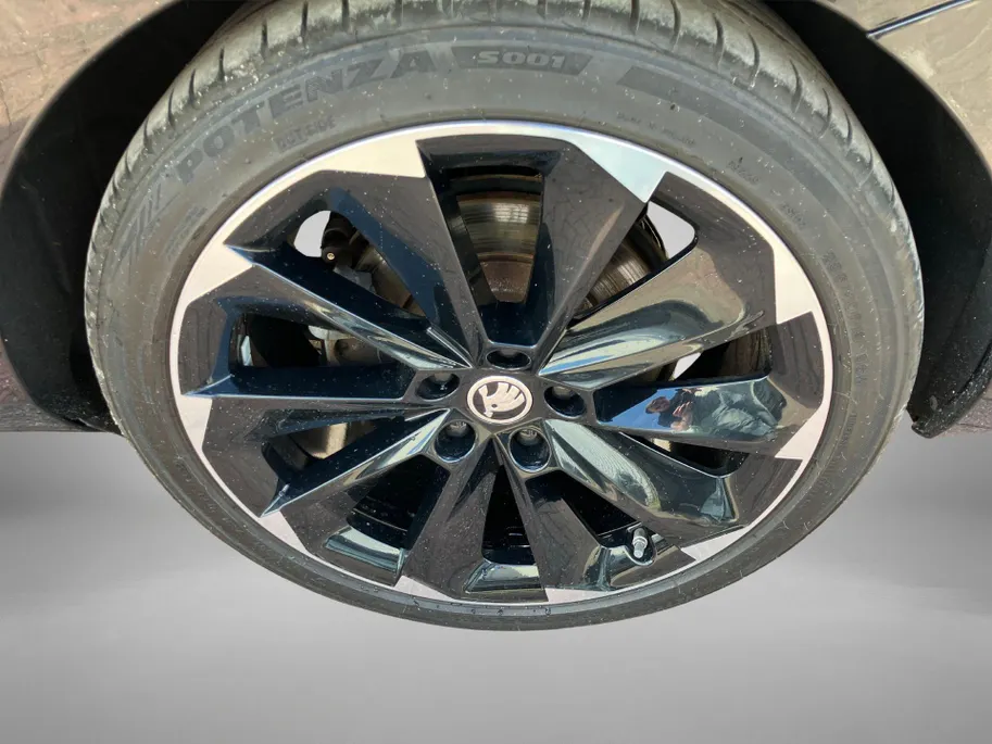 Škoda Superb Combi 1.4e-hybrid 245PK Sportline Panoramadak · Trekhaak · 360°Camera + Parkeersensoren ·