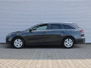 Kia Ceed Sportswagon 1.5 T-GDi DynamicPlusLine | Stoel- & stuurverwarming | Camera | Clima | Cruise adapt. | LED | Navi | Elek. achterklep | 16' LM |