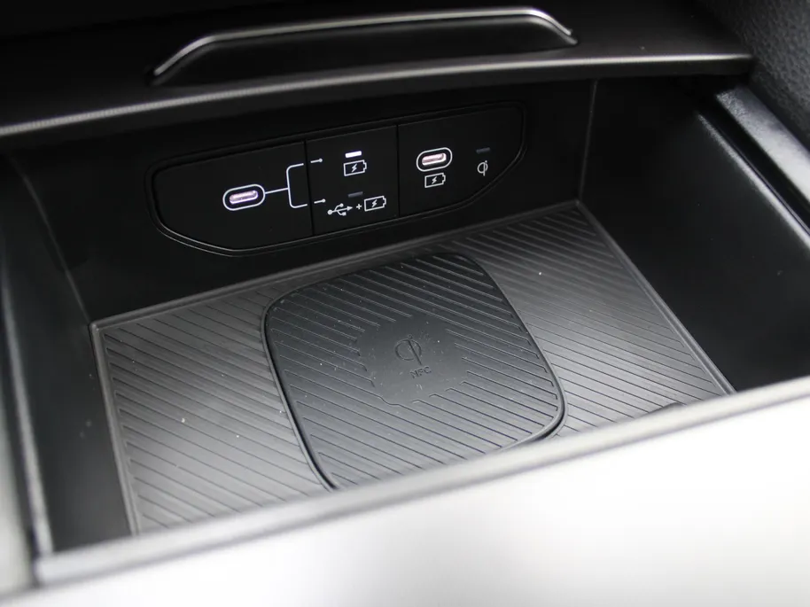Kia Sportage 1.6 T-GDi Plug-in Hybrid GT-PlusLine | Stuur-/stoelverwarming + ventilatie | Schuifdak | 360 Camera | HUD | LED | Elek. stoelverstelling + achterklep |