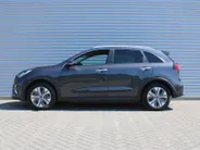 Kia e-Niro ExecutiveLine 64 kWh | Trekhaak | Warmtepomp | Stuur-/stoelverwarming + ventilatie | Leer | Camera | Stoelgeheugen | Dodehoek detectie | LED | 17' LM |