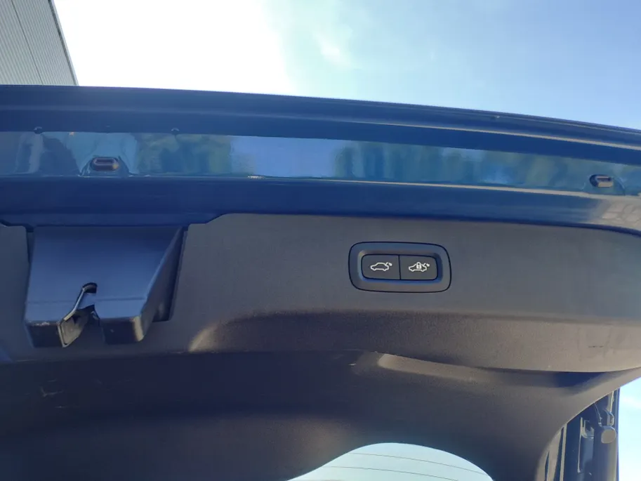 Lynk & Co 01 1.5 | Panoramadak | Navi | Trekhaak | Camera 360 | Climate Control | Automaat | SOH 92,4%
