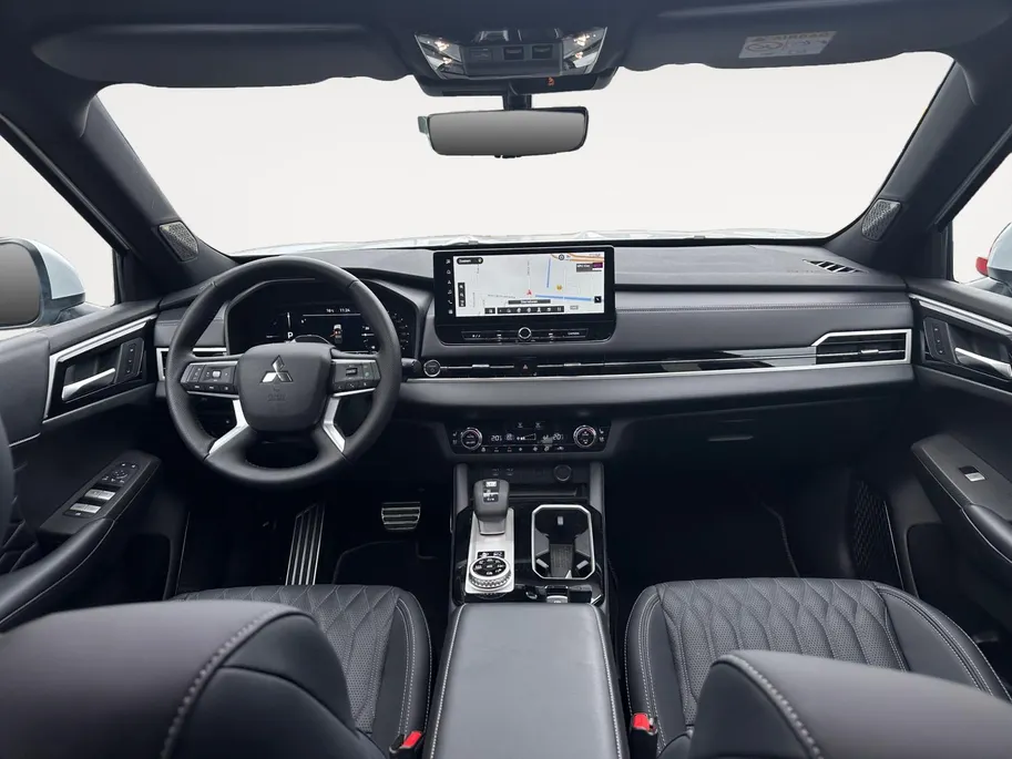 Mitsubishi Outlander 2.4 PHEV Instyle | Pano | Stoel Verkoeling | ACC |