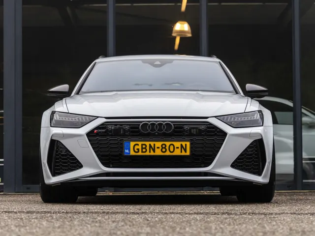 Audi RS6 Avant RS 6 TFSI quattro