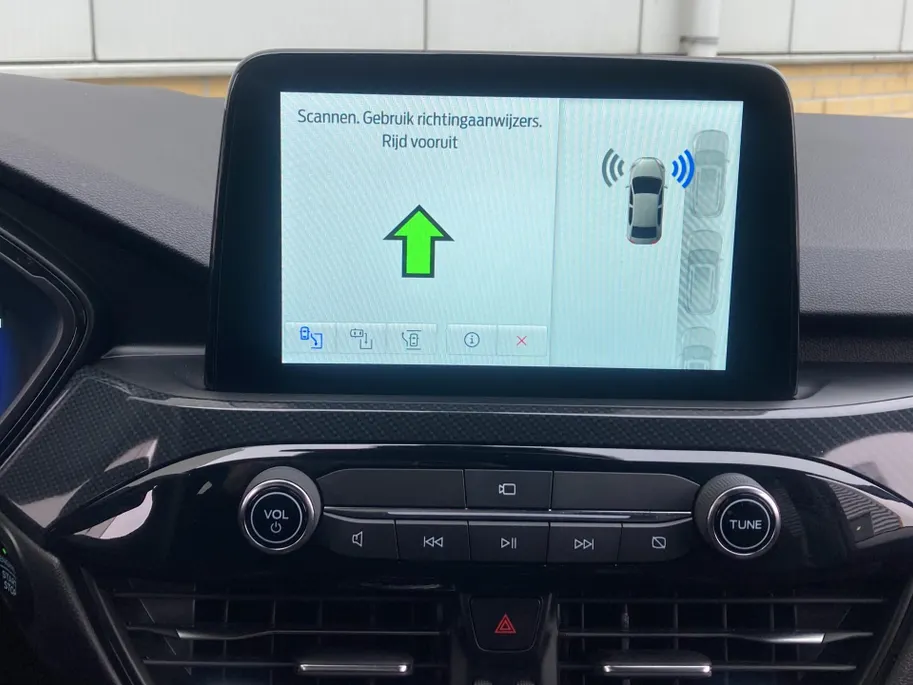 Ford Kuga 2.5 PHEV ST-Line X 225 pk Navigatie - Voorruitverwarming - Stoelverwarming - Bliss - Elektrische achterklep