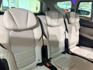 Renault Espace 225PK TCe Initiale Paris 7p. Automaat | 7 Zitplaatsen | Stoelverwarming | Schuif/Kantel Dak | Stoelverkoeling | Semi Elektrische Wegklapbare Trekhaak | Climate Control | Apple CarPlay/Android Auto | Head Up Display | Wit Leder | Camera | Parkeersensoren |