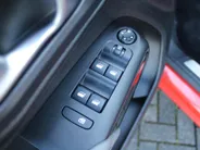 Citroën C5 Aircross 1.6 PureTech Shine | 180PK | Panoramadak | 360° Camera | Dodehoek detectie | Stoelverwarming | Elek. stoelverstelling + achterklep | 19' LM |
