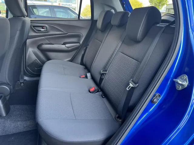 Suzuki Swift 1.2 Select Smart Hybrid | Lage Kilometerstand | All Season Banden | Apple Carplay & Android Auto | 16" LM Velgen | Airco | Cruise Control