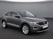 Volkswagen T-Roc 1.5TSI/150PK DSG Sport · Trekhaak · Apple/Android Car Play · Stoel- & stuurverwarming · Camera