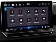 Volkswagen Tiguan 1.5 eHybrid 204pk DSG R-Line Edition · Panoramadak · 360 Camera · Inklap. Trekhaak · Matrix LED · Stuur- & Stoelverwarming + Massage · Achterbank verwarmd · Garantie t/m 09-10-2030 of 100.000km