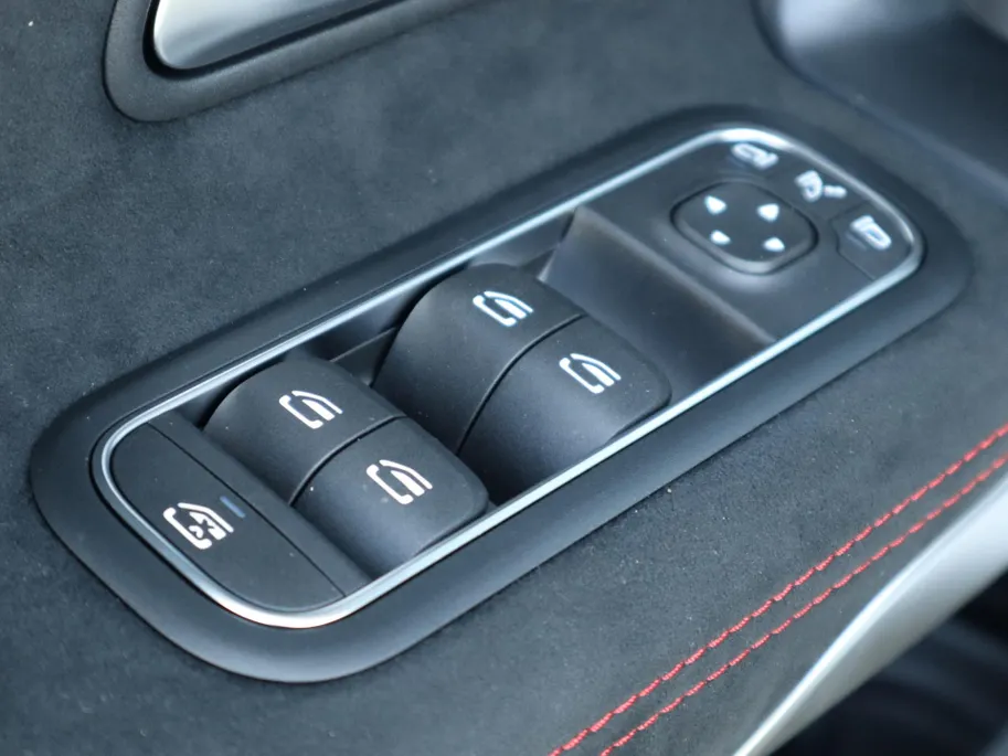 Mercedes-Benz A-Klasse 250 e Business Solution AMG