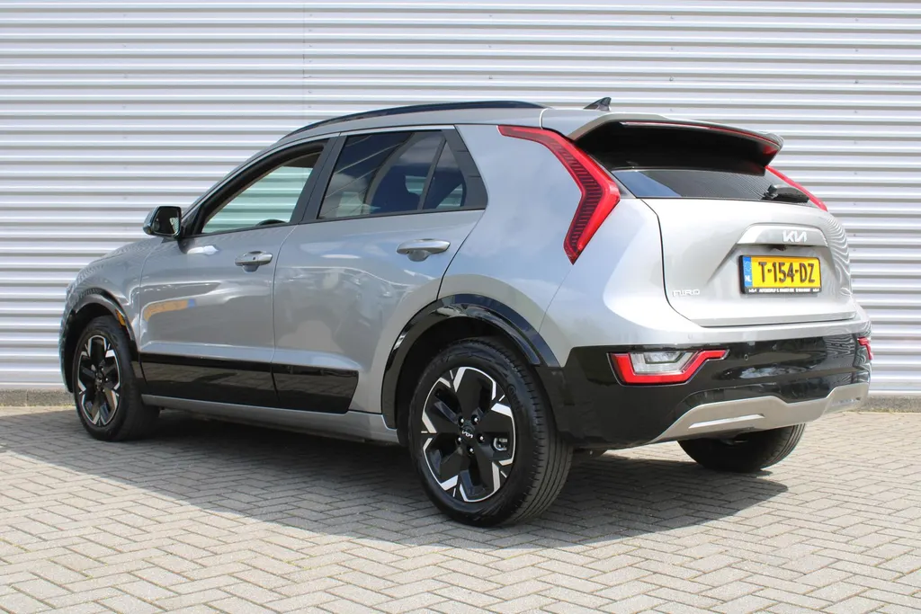 Kia Niro EV DynamicPlusLine 64.8 kWh | Airco | Navi | Camera | Cruise | 17' LM | PDC |