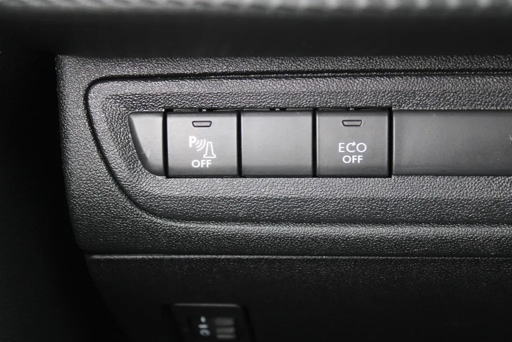 Peugeot 2008 1.2 PureTech Allure | Airco | Cruise | 16' LM |