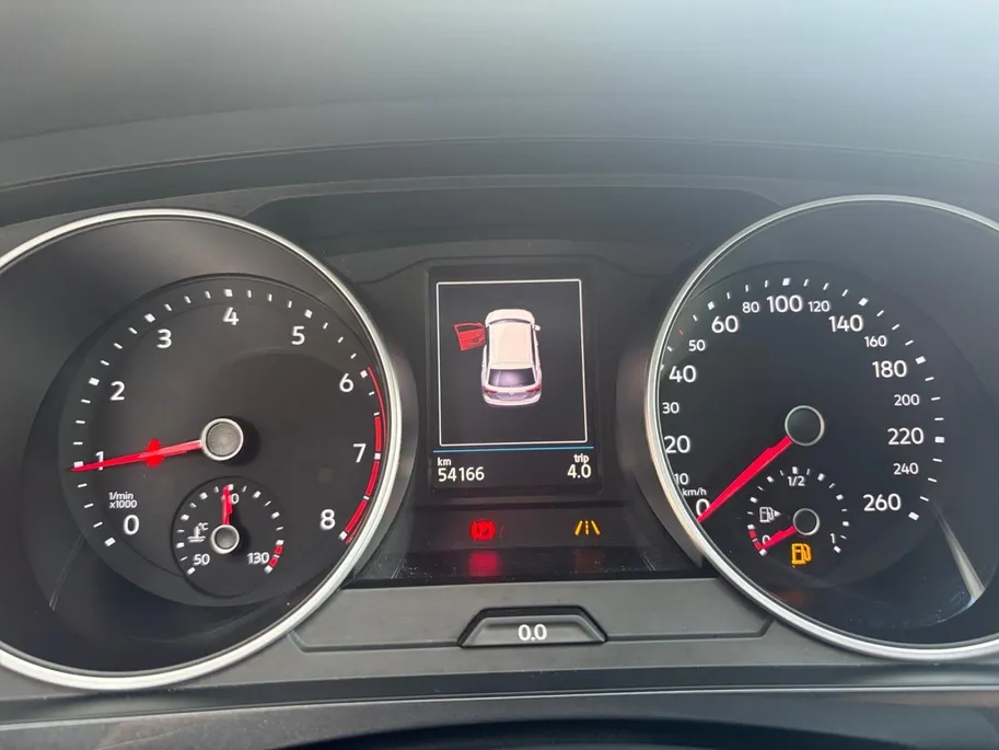 Volkswagen Tiguan 1.5 TSI ACT Comfortline Business | Trekhaak | Achteruitrijcamera | Climate control | ACC