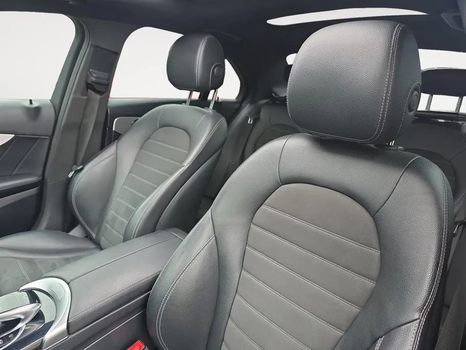 Mercedes-Benz C-Klasse 180 Business Solution AMG | Panoramadak | Cruise Control | Achteruitrijcamera | Apple Carplay/Android Auto |