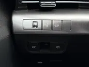 Hyundai Kona 1.6 GDI HEV Comfort Smart | Stuur-/ Stoelverwarming | Climate Control | Navigatie | Achteruitrijcamera | Parkeersensoren voor en achter | Apple Carplay/ Android auto |
