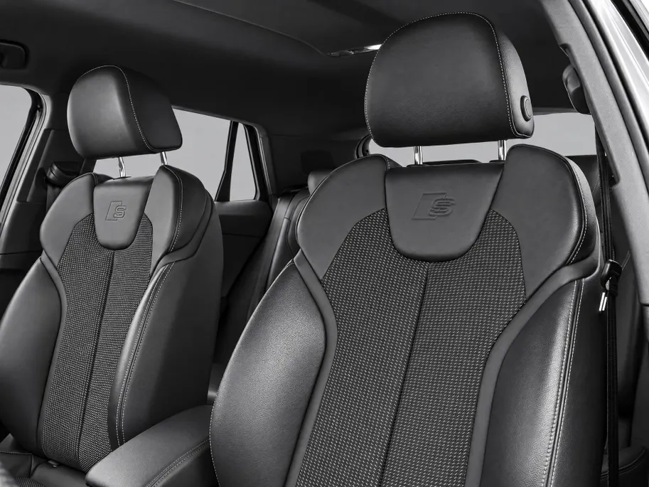 Audi Q2 35 TFSI 150pk S Edition · Camera · Matrix LED · Apple/Android Car Play · Adaptive Cruise Control · Stoelverwarming · Verkeersbord Detectie · Virtual Cockpit ·