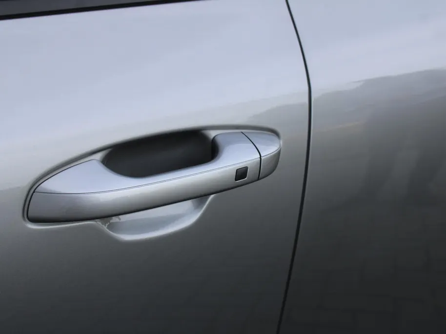 Kia Niro 1.6 GDi Hybrid DynamicPlusLine | Schuif-/kanteldak | Stuur-/stoelverwarming | Cruise adapt. | Camera | Clima | 16' LM | Navi |