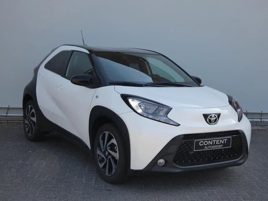 Toyota Aygo X 1.0 VVT-i MT 72pk Envy lCarplay lCruise lClima