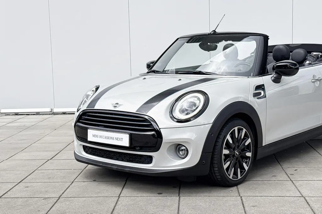 MINI Cooper Cabrio 1.5 Cooper Sidewalk Edition