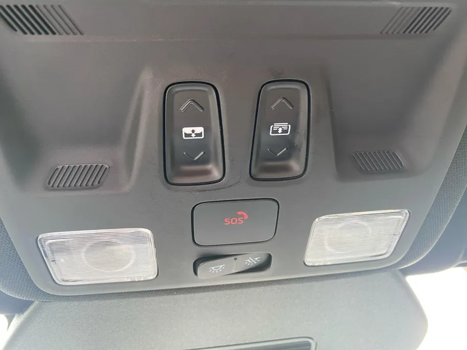 Ford Kuga 2.5 PHEV ST-Line | Schuif/Kantel Dak | Adaptieve Cruise Control | Elek. Trekhaak | 2100 KG Trekgewicht | Winter Pack |