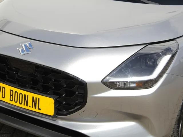 Suzuki Swift 1.2 Style Smart Hybrid Automaat | Navi | Adap. Cruise | Camera | Lm-Velgen