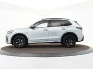 Volkswagen Tiguan 1.5 eHybrid 272pk DSG R-Line Edition · Panoramadak · Inklap. Trekhaak · 360 Camera · Matrix LED · Massagefunctie · Dodehoeksensor · Garantie t/m 27-10-2029 of 100.000km