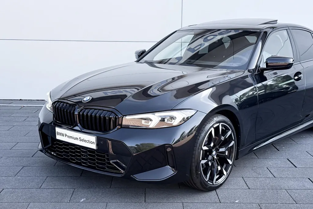BMW 3 Serie Sedan 318i M-Sport