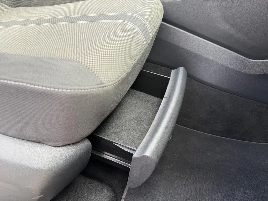 Volkswagen T-Roc 1.5 TSi DSG7-autom. Sport Navi | Apple Carplay/Android Auto | Trekhaak | Climate Control | Cruise Control | Etc.