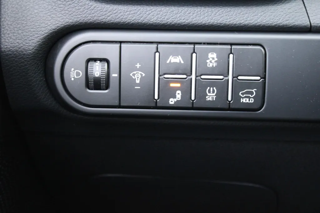 Kia XCeed 1.0 T-GDi DynamicPlusLine | Stuur-/stoelverwarming | Camera | Dodehoek detectie | Elektr. achterklep | 18' LM | Clima | Navi |