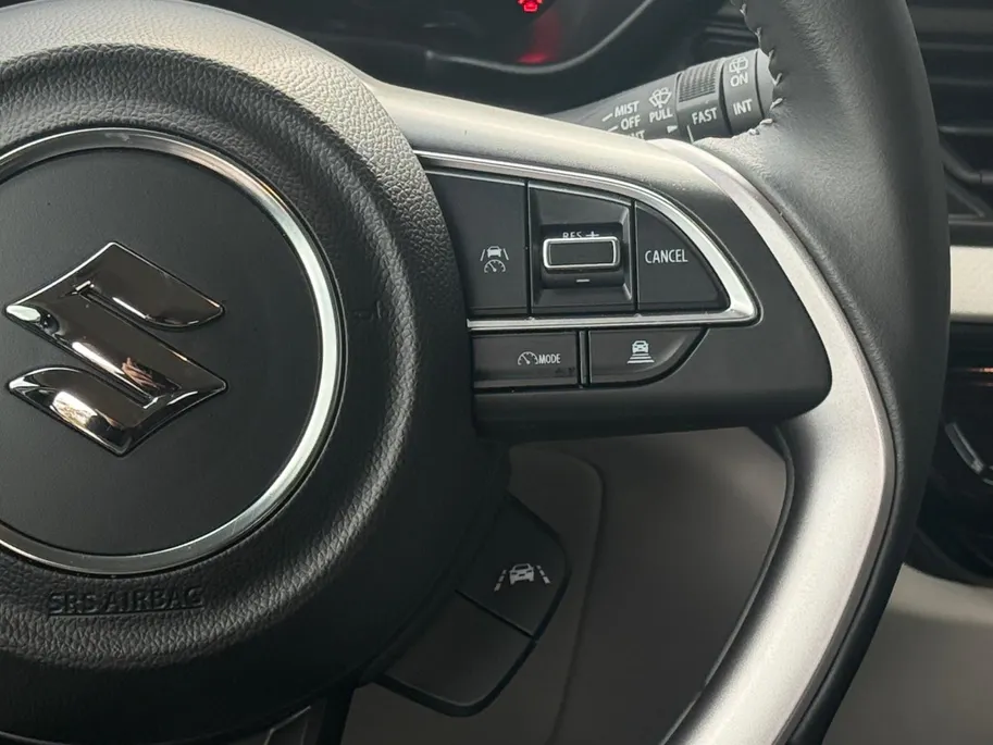 Suzuki Swift 1.2 Select Smart Hybrid Automaat | Achteruitrijcamera | Stoelverwarming voor | Apple Carplay/Android Auto | Adapt. Cruise Control |