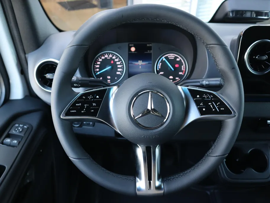 Mercedes-Benz eSprinter 420 L2 Pro 81kWh TREKHAAK BEGRENZER 120KM/H