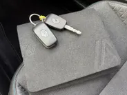 Renault Captur 1.3 mild hybrid 160 *Automaat*Navi via Carplay*Camera*Parkeersensoren*Stoelverwarming*Cruise Control*Zeer nette auto!