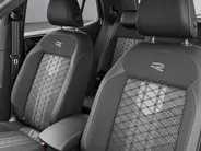 Volkswagen T-Cross 1.5TSI/150PK R-Line ·Trekhaak · Apple/Android Car Play ·  Navigatie · Camera + Parkeersensoren · Garantie t/m 22-10-2027